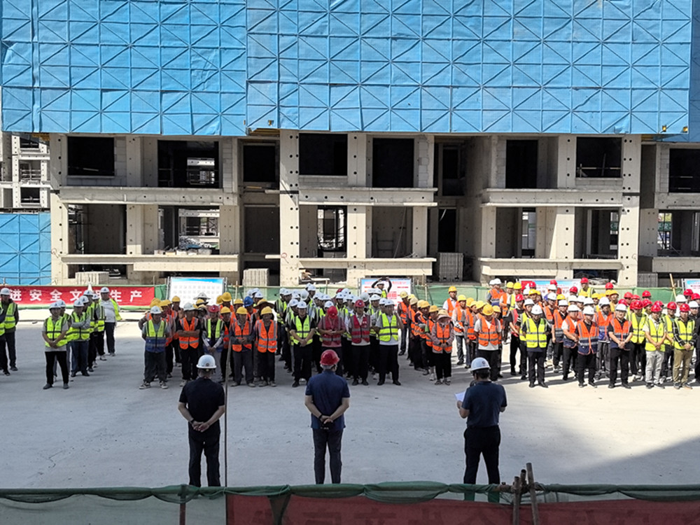 集團公司深入開(kāi)展“安全宣傳咨詢(xún)日”活動(dòng)